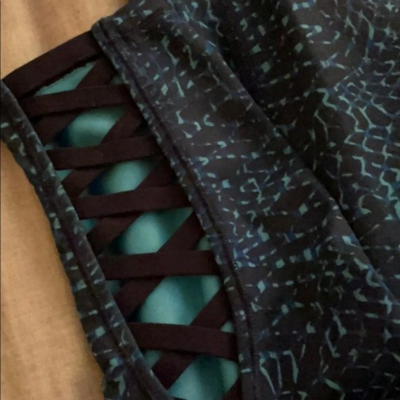 Lululemon Pure Practice 7/8 Leggings - Picture 10 of 12